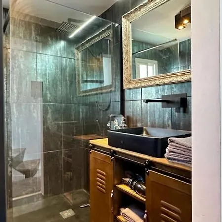 Seaview Dreams Luxury 2 Bedroom With Amazing Views And Balcony By Namaste Elite * Торремолінос