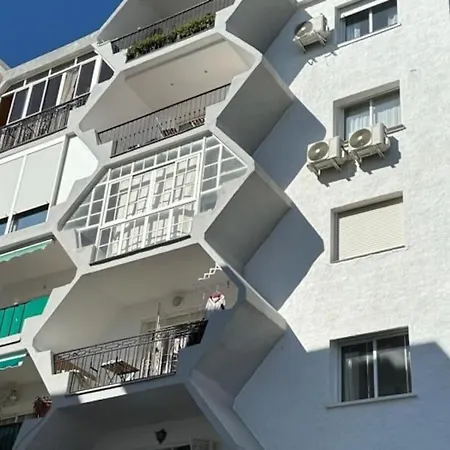 Seaview Dreams Luxury 2 Bedroom With Amazing Views And Balcony By Namaste Elite דירה